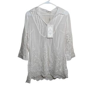 White Diamonds Blouse Women's Medium Emrboidered V-Neck Ivory Shirt NWT